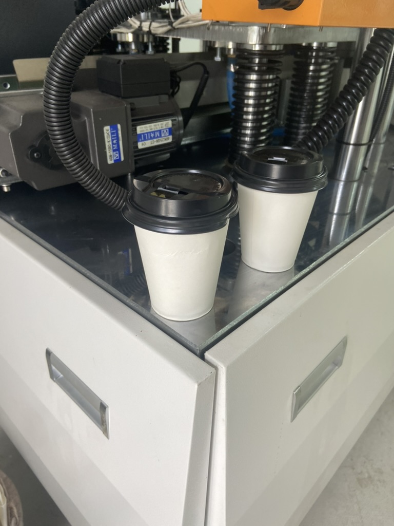 C9764B40-8819-450B-AECD-8073AED7BDB5_1_105_c